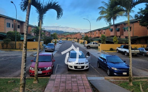 Imagen 18 de 18 de Lindo Townhouse En La Union