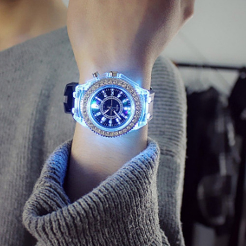 Relógio Feminino Geneva Diamante Iluminado Com Led Cores