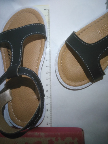 Tacones Altos En Piel Y Sandalias.