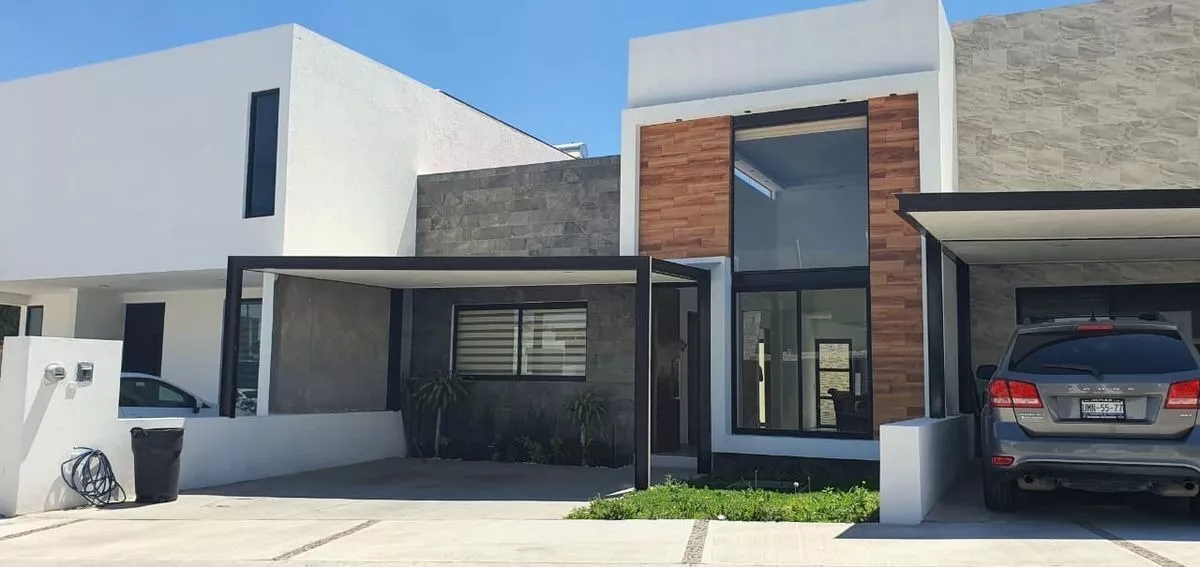 se vende casa de una planta en cañadas del arroyo con doble