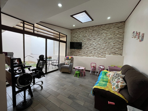 Vendo Casa En San Pablo, Residencial Privado Con Seguridad, Casa De 1 Piso, Con Patio