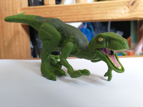 Velociraptor Mattel 2018 Attack Pack Jurassic World (Usado)