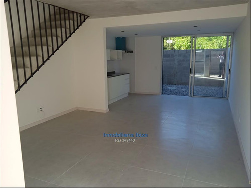 Imagen 9 de 15 de Casa Nueva 2 Dormitorios, Cochera. Carrasco Norte Con Renta