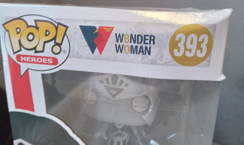 Funko Wonder Woman Black Lantern Glow Amazon Caja Dañada (Usado)