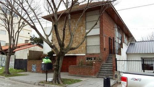 Departamento En Venta - 2 Dormitorios 2 Baños - Cochera - 100mts2 - Mar Del Plata