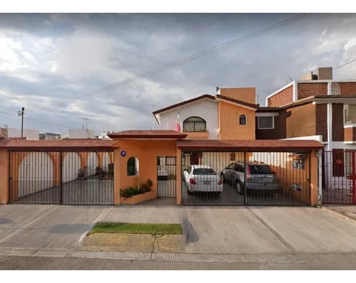 Casa En Remate En Jardines De Satélite, F-2026