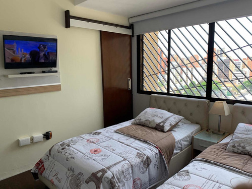 Imagen 19 de 30 de Apartamento Excelente Ubicación Amoblado Negociable