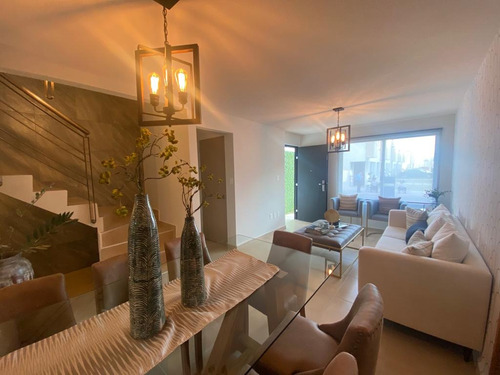 Casa Amplia En Tecamac Residencial, 3 Recamaras Y Alberca, Juegos Y Parques En Zona De Amenidades