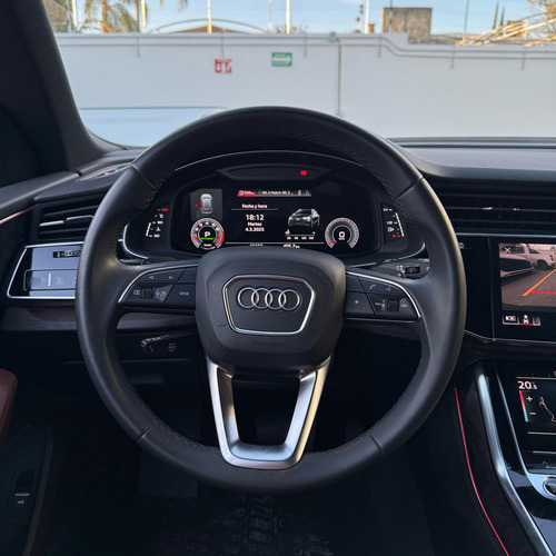 Audi Q8 2021