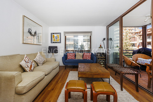 Departamento En Calle Cerrrada Con Plaza