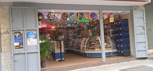 Se Vende Excelente Fondo De Comercio De Panadería Situado En Buena Zona Comercial De Caracas Em