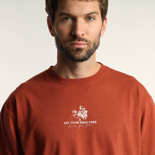 Remera Hombre Kevingston Oslo Mind Manga Corta Naranja