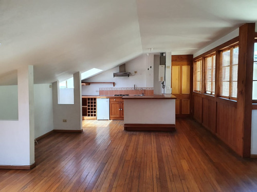 Depto. En Casona Restaurada Pasaje Fischer, Cerro Concepción