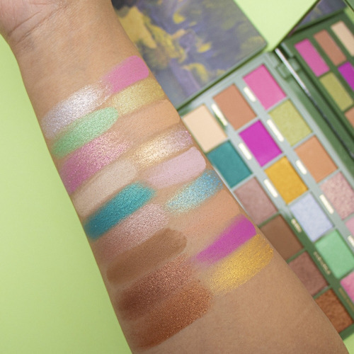 Paleta de sombras I Heart Revolution Shrek Fiona Cor de sombra verde escuro