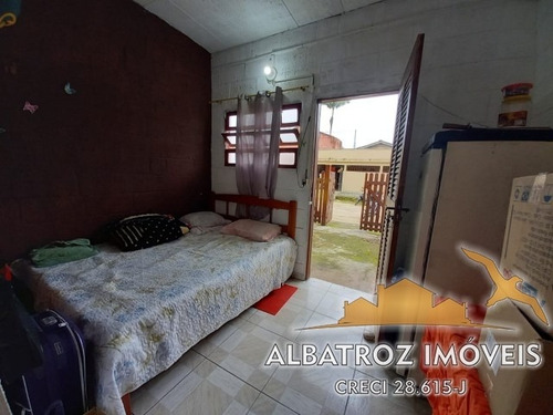 Imagem 6 de 18 de Imóvel Excelente Para Investimento - 01 Edícula + Kitnet + 03 Suítes Á 250mts Da Praia. - Ca423