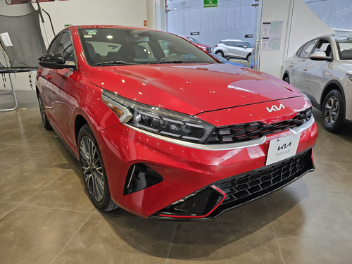 Kia Forte 4p GT L4/1.6/T Aut
