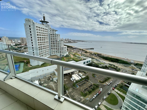 Imagen 3 de 30 de Departamento En Venta. Vista Al Mar. Playa Mansa.