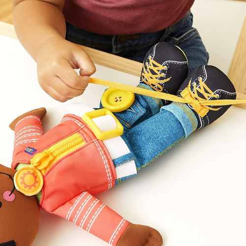 Playskool Dressy Kids - Boneca com cabelo preto e chapéu
