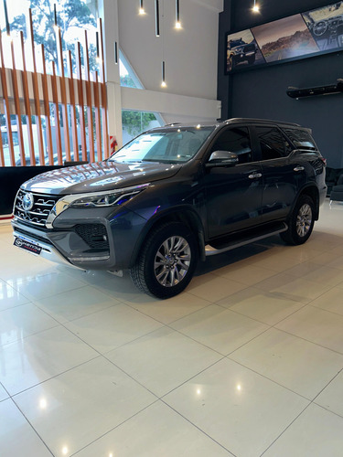 Toyota Hilux SW4 SW4 4X4 SRX 2.8 TDI 6 AT 7A HAR