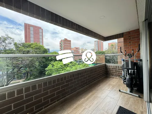 Venta De Apartamento En Calasanz, Amplios Espacios Y Excelente Ubicación