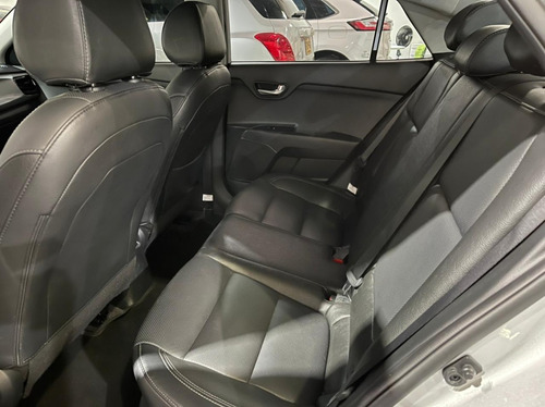 Kia Rio Zenith Automatica 4x2 Gasolina