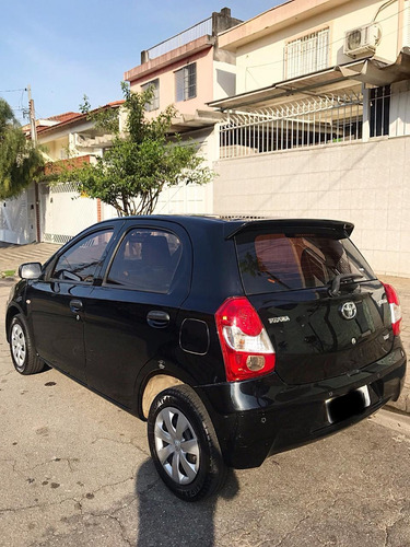 Toyota Etios X - Hatch 4 Portas