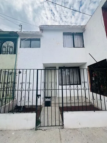 Casa En Venta En Desarrollo San Pablo, Gran Ubicación, Oportunidad.