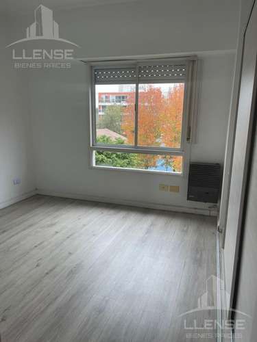 Departamento 4 Ambientes Con Cochera En Venta - Alquilado Hasta Enero 2027 - Torres De Fierro - Bernal