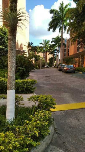 Imagen 2 de 19 de Se Vende Apartamento 107m2 2h/2b/2p Altos De Villanueva 9588