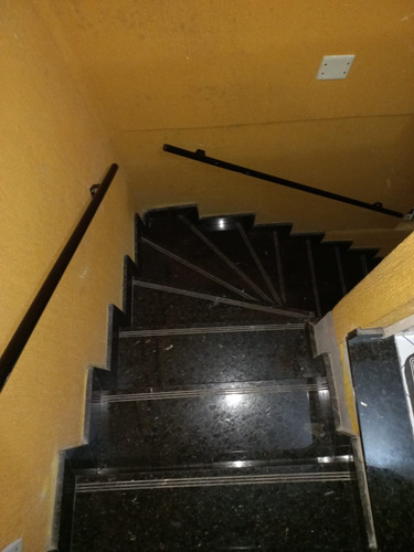 Vendo Casa 1 Andar E Cobertura Sem Escritura