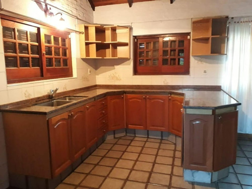 Excelente Casa Panorámica, Al Mar.