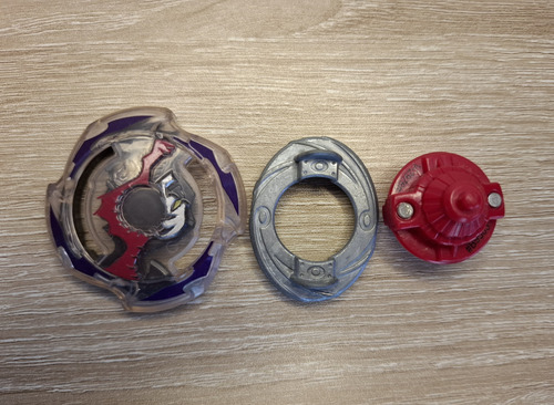 Beyblade Burst Doomscizor (Usado)