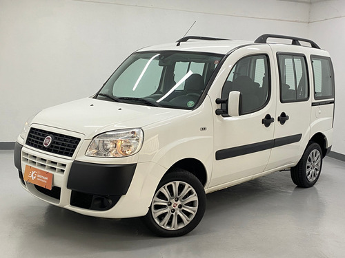 Fiat Doblò Doblo Essence 1.8 Flex 16v 5p