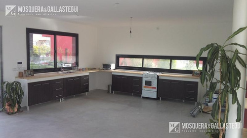 Imagen 5 de 7 de Casa A Estrenar - Barrio Santa Guadalupe - Pilar Del Este