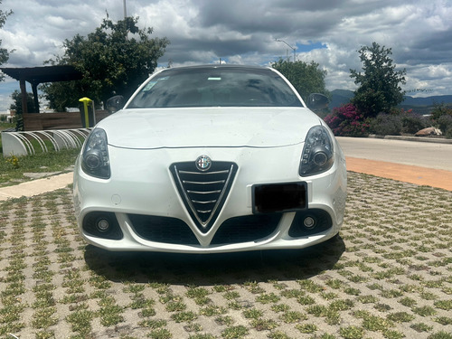 Alfa Romeo Giulietta 1.8 Quadrifoglio Verde Ddct At