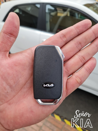 Imagen 25 de 25 de Kia Rio Hatchback Vibrant Mecanico 2023