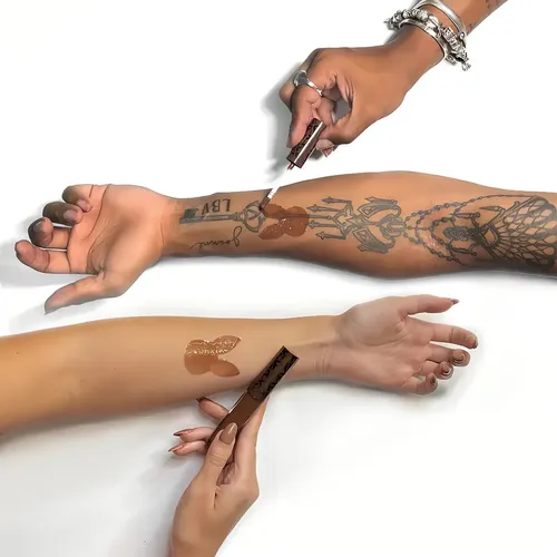 Chocochilli Gloss Fran By Franciny Ehlke Acabamento Brilhante Chocolate