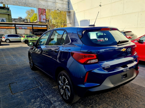 Imagen 17 de 24 de Nuevo Chevrolet Onix Premier 2023 Automatico 1.0t 0km Smart6