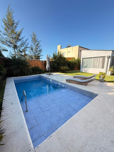 Casa De Lujo De 3 Dormitorios En Venta En Country Los Cardales, Tafí Viejo