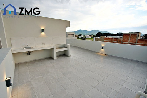 Casa De Lujo En Punto Sur Este #56, Con Roof Garden, Recorri