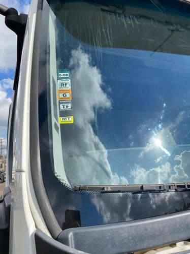 Imagem 6 de 15 de Volvo Vm 270