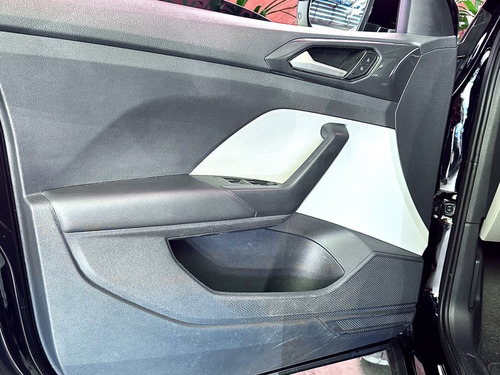Volkswagen T-Cross 1.4 250 TSI TOTAL FLEX HIGHLINE AUTOMÁTICO