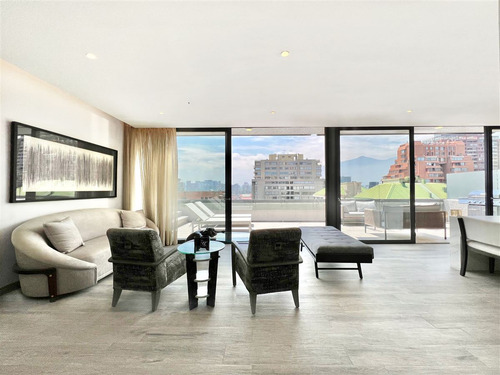 Moderno Penthouse: El Golf