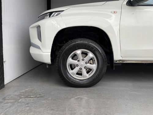 Mitsubishi L200 2.4 Glx Cabina Doble 4x4 Diesel Mt