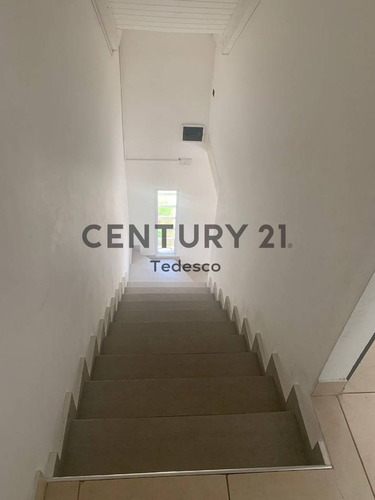 Imagen 5 de 11 de 139 Entre 34 Y 35, Duplex En Venta, San Carlos, La Plata.-