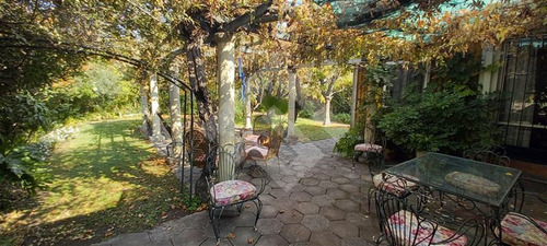 Casa En Venta De 3 Dorm. En La Reina