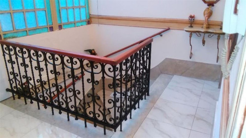 Avellaneda Centro Tipo Casa 1er. Piso Al Frente Entrada Inde