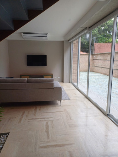 Alquiler/pb/duplex/ La Castellana/150m2/tza-70m2/ 2h-3b-2pe