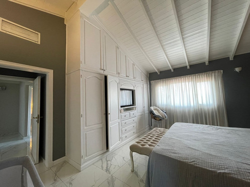 Casa En Venta - 6 Ambientes - Centro - Luján