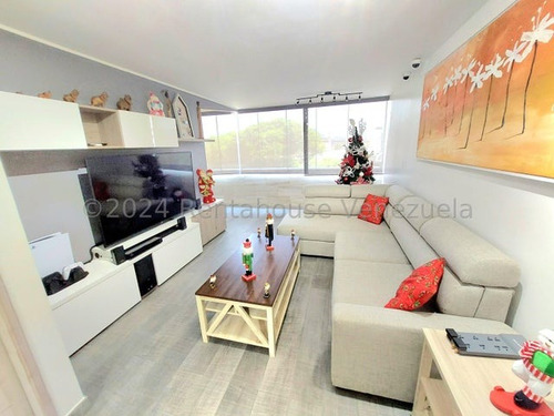 Penthouse ( 2 Niveles/ Amoblado/ Equipado) Venta Buenaventura Suites ( Guarenas) Mls - 24-14332